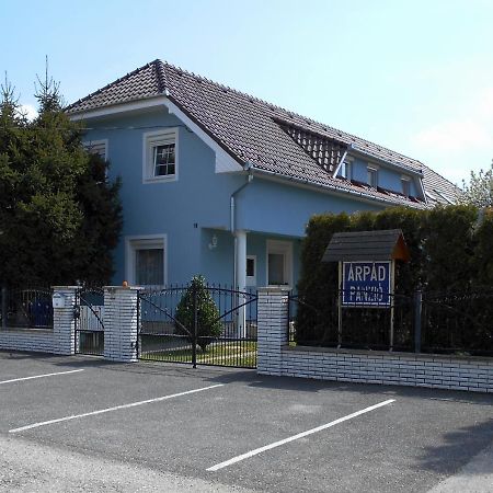 Arpad Panzio Bed & Breakfast Дьор Екстериор снимка