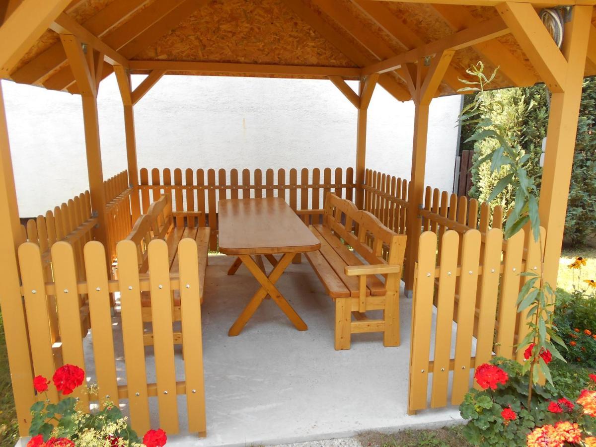Arpad Panzio Bed & Breakfast Дьор Екстериор снимка
